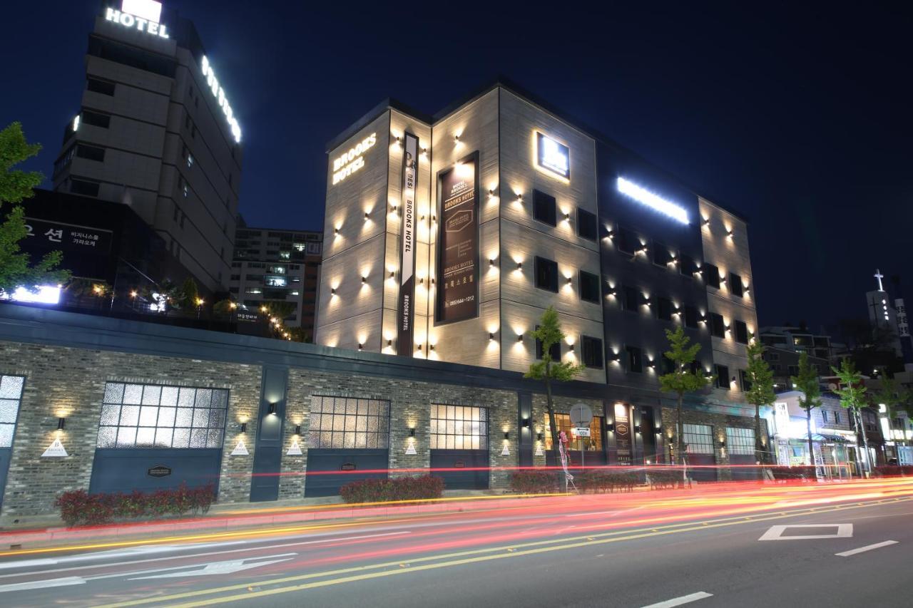 Brooks Hotel Tongyeong Exterior photo