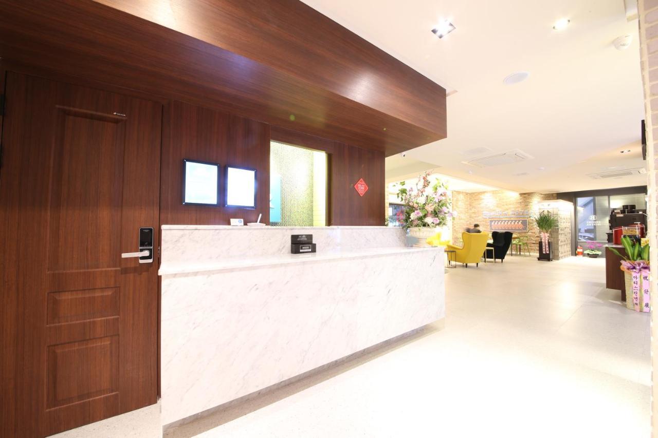 Brooks Hotel Tongyeong Exterior photo