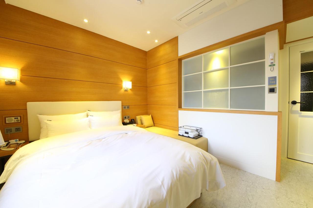 Brooks Hotel Tongyeong Exterior photo