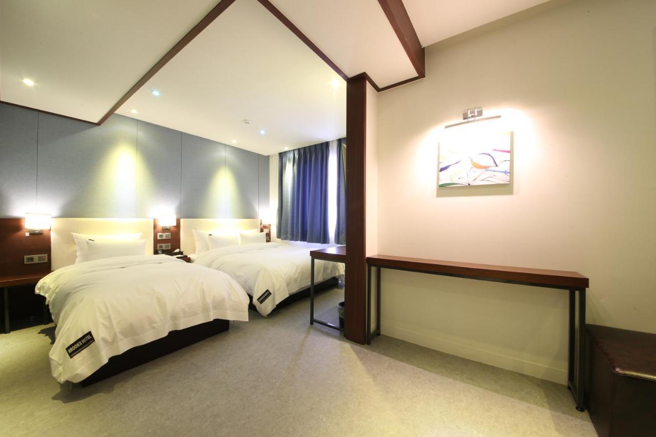 Brooks Hotel Tongyeong Exterior photo
