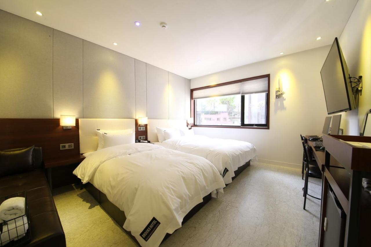 Brooks Hotel Tongyeong Exterior photo